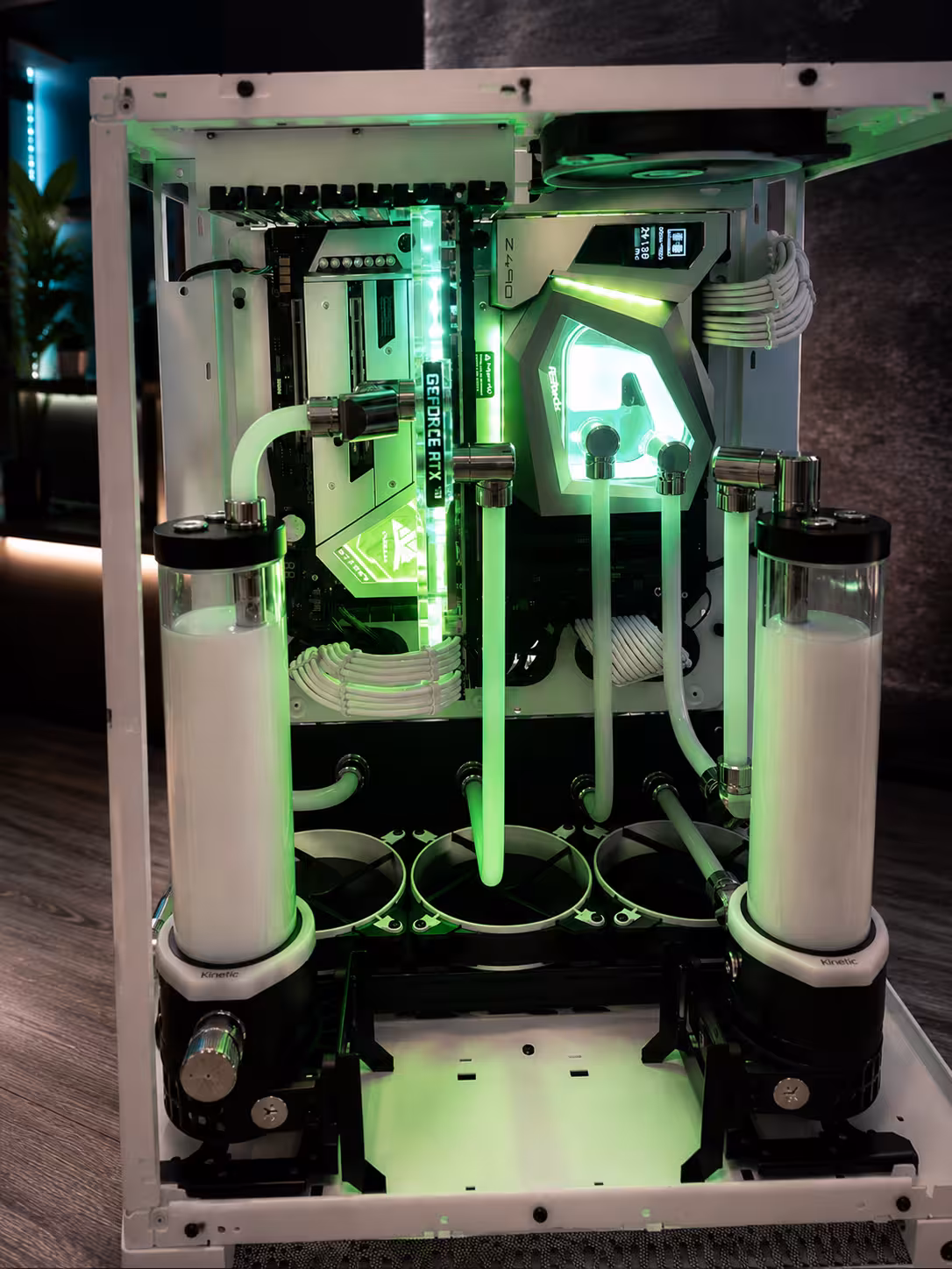 Build custom alb cu watercooling și rezervoare